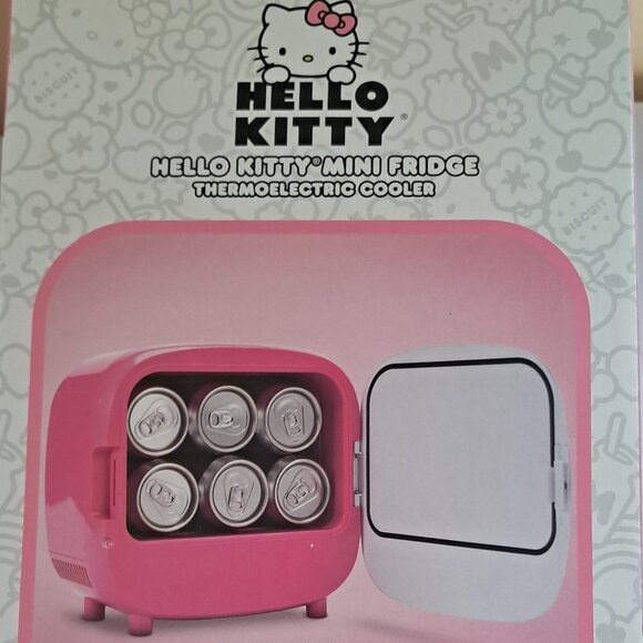 Hello Kitty Mini Fridge with Carry Handle  Thermoelectric Cooler.BNWT/BOX - Picture 14 of 15
